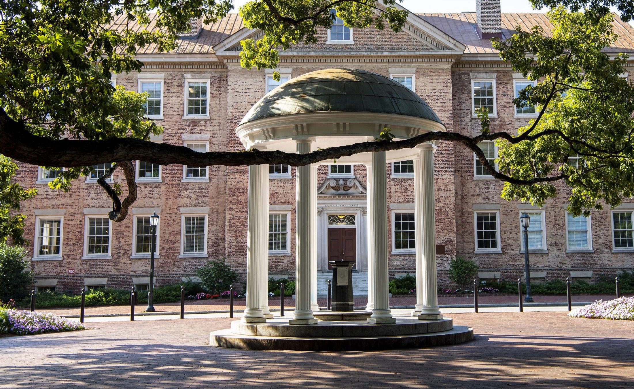 The old well in the summer sunshine